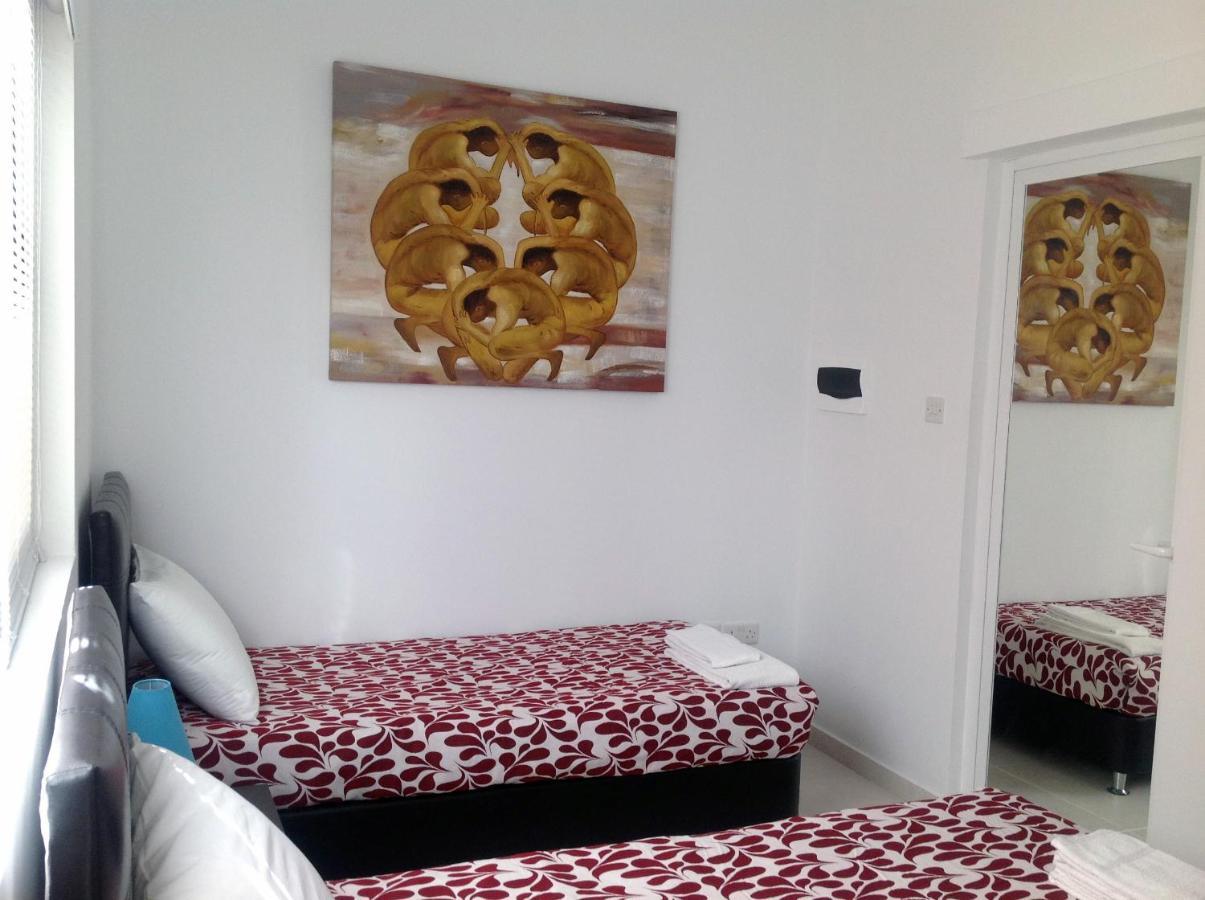8Villa Saint Julian's Ngoại thất bức ảnh