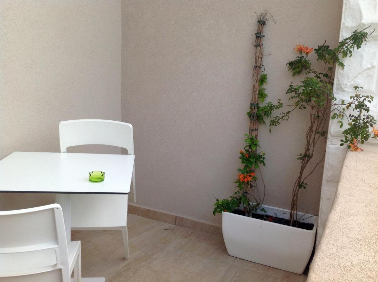 8Villa Saint Julian's Ngoại thất bức ảnh